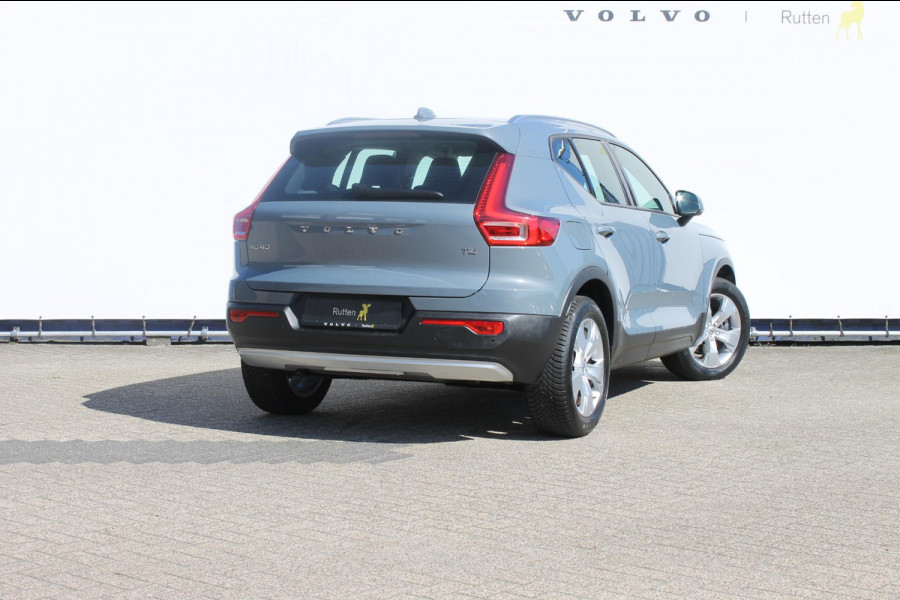 Volvo XC40 T4 190PK Automaat Momentum Pro Navigatie / Apple Carplay / Semi elektrisch wegklapbare trekhaak / Lederen bekleding