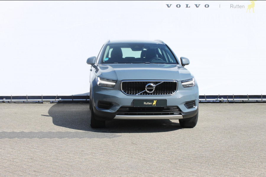 Volvo XC40 T4 190PK Automaat Momentum Pro Navigatie / Apple Carplay / Semi elektrisch wegklapbare trekhaak / Lederen bekleding