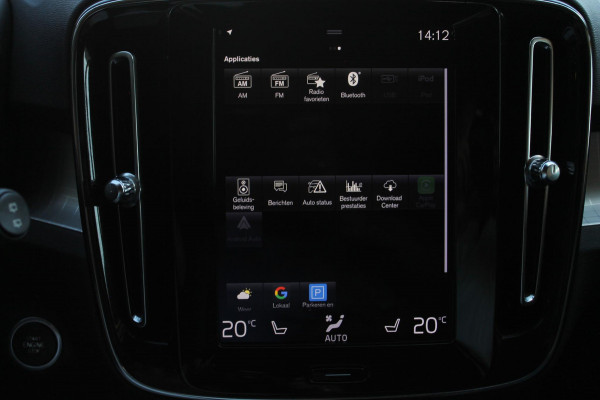 Volvo XC40 T4 190PK Automaat Momentum Pro Navigatie / Apple Carplay / Semi elektrisch wegklapbare trekhaak / Lederen bekleding
