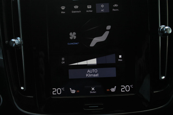 Volvo XC40 T4 190PK Automaat Momentum Pro Navigatie / Apple Carplay / Semi elektrisch wegklapbare trekhaak / Lederen bekleding