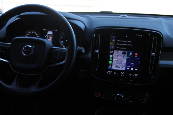 Volvo XC40 T4 190PK Automaat Momentum Pro Navigatie / Apple Carplay / Semi elektrisch wegklapbare trekhaak / Lederen bekleding