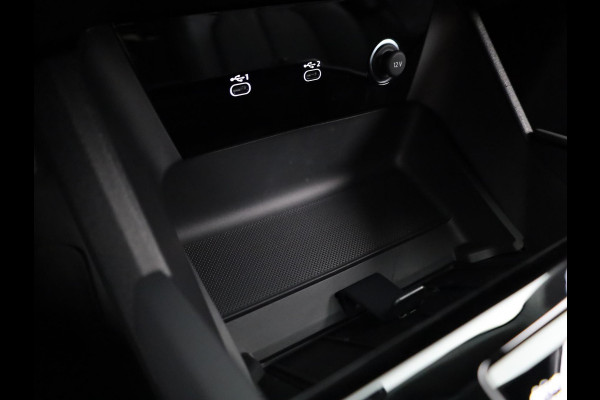 Audi A6 Avant e-tron Advanced edition 83 kWh 286 pk | Trekhaak, elektr. wegklapbaar | Tech plus | Privacy glas | Lederen bekleding |