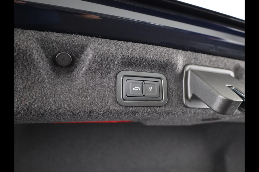 Audi A6 Limousine S edition e-hybrid 299 pk | Tech plus | Premium pakket | Exterieurpakket zwart | Achterklep elektrisch openend en sluitend |