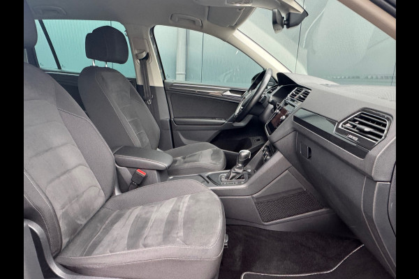Volkswagen Tiguan 1.4 TSI Automaat R-Line * Led Plus * Parkeeramera * Stoelverwarming * Adaptieve Cruise Control *