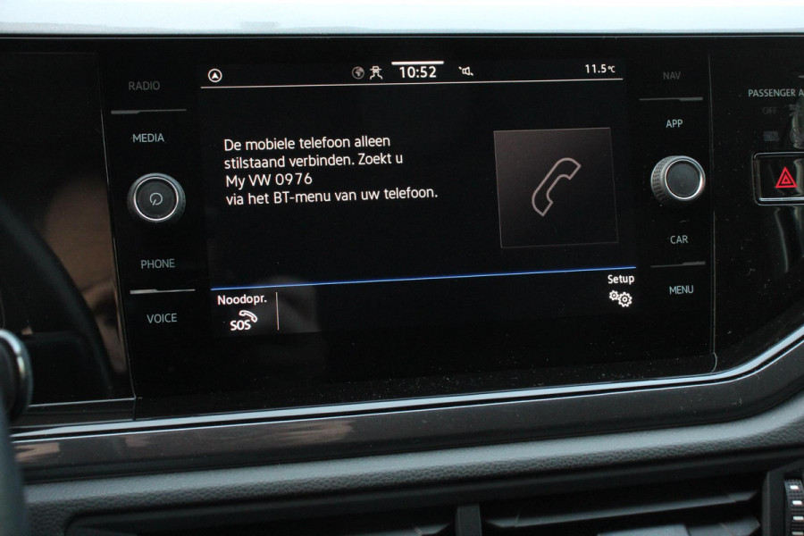 Volkswagen Polo 1.0 TSI 110 pk DSG Highline Navigatie Apple Carplay/Android Auto Adaptieve Cruise Control Parkeersensoren Stoelverwarming Privacy Glass Climatronic