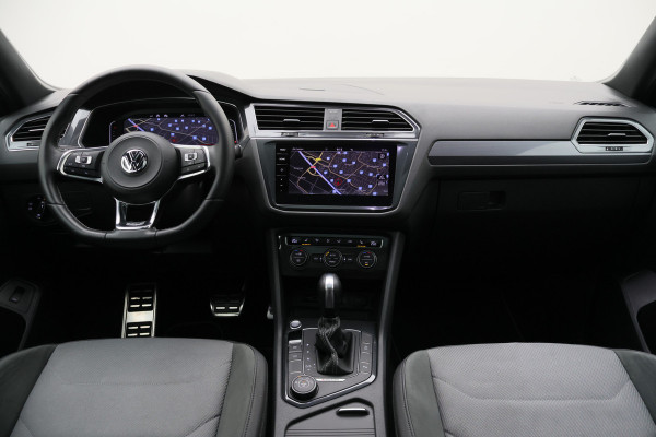 Volkswagen Tiguan Allspace 2.0 TSI 4Motion Highline Business R Panoramadak, Camera, Apple CarPlay, ACC, Keyless, Trekhaak, 20"
