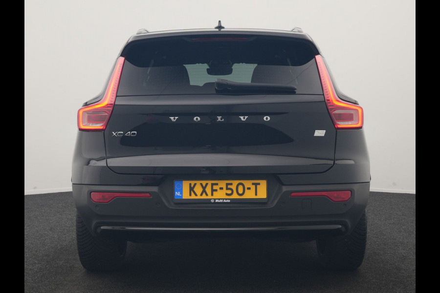 Volvo XC40 Recharge P8 AWD Twin Ultimate 408pk Dealer O.H | Trekhaak Af Fabriek | Adaptive Cruise | Camera | Warmtepomp | Alcantara Sportstoelen Verwarmd | Keyless | Apple Carplay | Pilot Assist | BLIS | Navigatie | Virtual | DAB | 20"L.M |