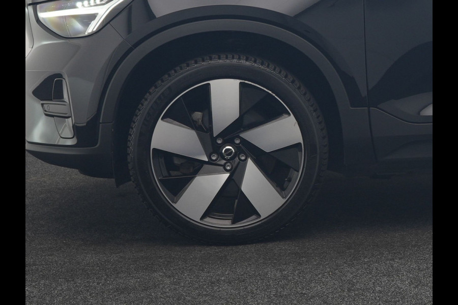 Volvo XC40 Recharge P8 AWD Twin Ultimate 408pk Dealer O.H | Trekhaak Af Fabriek | Adaptive Cruise | Camera | Warmtepomp | Alcantara Sportstoelen Verwarmd | Keyless | Apple Carplay | Pilot Assist | BLIS | Navigatie | Virtual | DAB | 20"L.M |