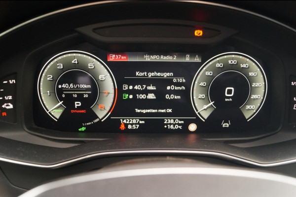 Audi A6 Avant 55 TFSI e PHEV Quattro Competition -LEER-PANO-HUD-