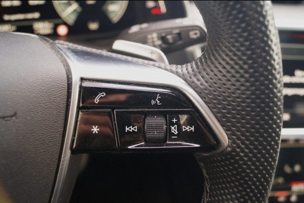 Audi A6 Avant 55 TFSI e PHEV Quattro Competition -LEER-PANO-HUD-