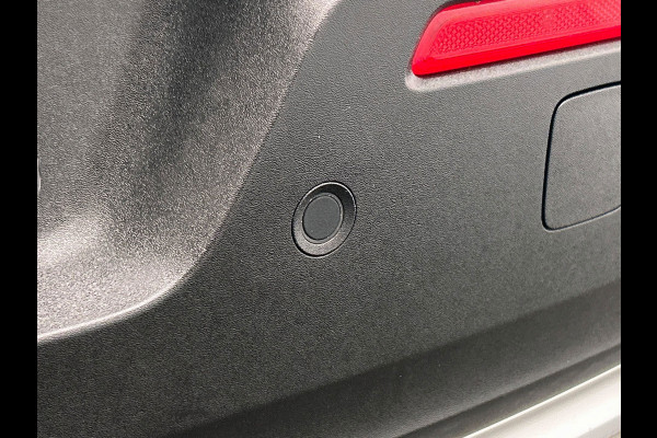 Volvo XC40 1.5 T4 Plug-in hybrid | Apple/Carplay | Achteruitrijcamera | Navigatie | 1e Eigenaar