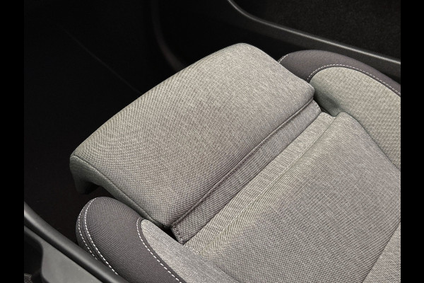 Volvo XC40 1.5 T4 Plug-in hybrid | Apple/Carplay | Achteruitrijcamera | Navigatie | 1e Eigenaar