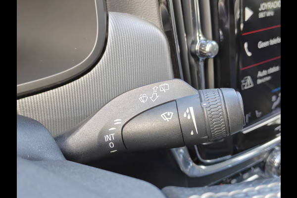 Volvo V90 T4 210PK Business Sport | BLIS | Polestar | HUD | PDC V+A | ACC | Carplay | H&K | Camera achter | Schuif/kantel dak |