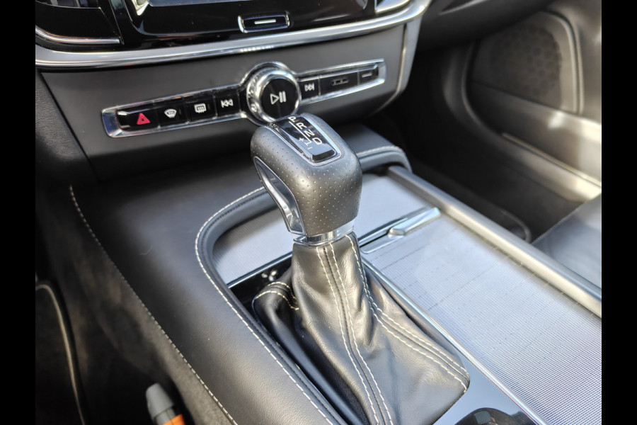 Volvo V90 T4 210PK Business Sport | BLIS | Polestar | HUD | PDC V+A | ACC | Carplay | H&K | Camera achter | Schuif/kantel dak |