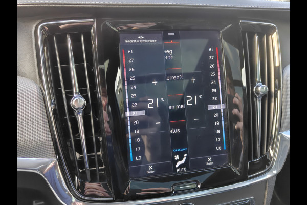Volvo V90 T4 210PK Business Sport | BLIS | Polestar | HUD | PDC V+A | ACC | Carplay | H&K | Camera achter | Schuif/kantel dak |