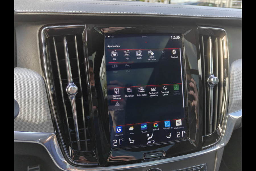 Volvo V90 T4 210PK Business Sport | BLIS | Polestar | HUD | PDC V+A | ACC | Carplay | H&K | Camera achter | Schuif/kantel dak |