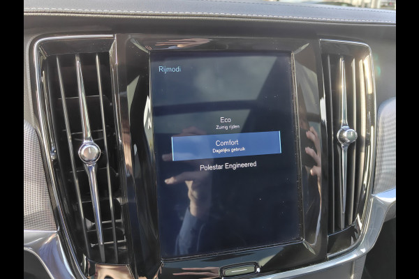 Volvo V90 T4 210PK Business Sport | BLIS | Polestar | HUD | PDC V+A | ACC | Carplay | H&K | Camera achter | Schuif/kantel dak |