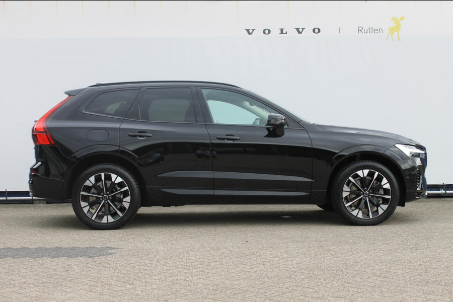 Volvo XC60 2.0 T6 Plug-in hybrid AWD Ultra Dark Luchtvering / Panoramisch schuif-kanteldak / Semi elektrisch wegklapbare trekhaak / Harman Kardon Audio