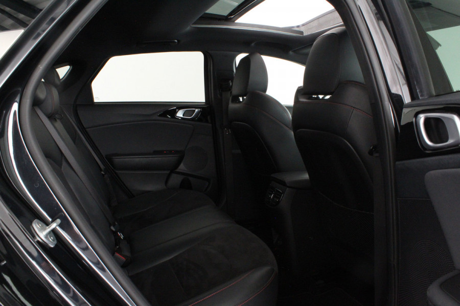 Kia ProCeed 1.6 T-GDi GT Pano.schuif/trekhaak/Camera/GT-Line/Apple Carplay...