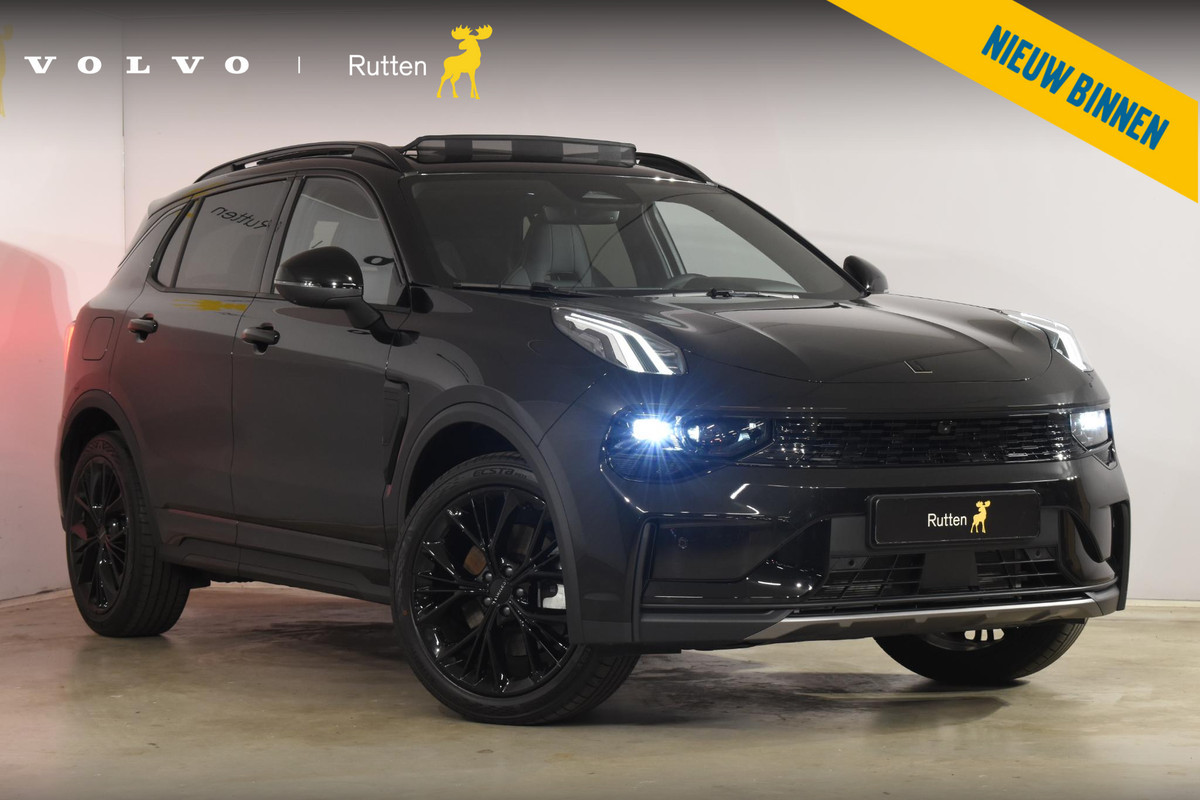 Lynk & Co 01 276PK Automaat More / Adaptive cruise control / Leren bekleding / Elektrisch verstelbare stoelen / Schuif- kanteldak / Stoel- en stuurverwarming / Parkeersensoren V+A / 360 Graden Camera / Elektrische achterklep / 20" lichtmetalen velgen