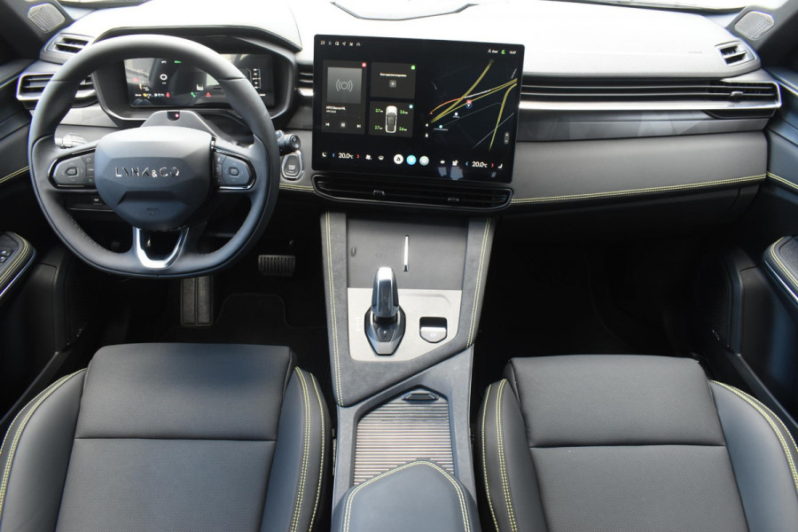 Lynk & Co 01 276PK Automaat More / Adaptive cruise control / Leren bekleding / Elektrisch verstelbare stoelen / Schuif- kanteldak / Stoel- en stuurverwarming / Parkeersensoren V+A / 360 Graden Camera / Elektrische achterklep / 20" lichtmetalen velgen