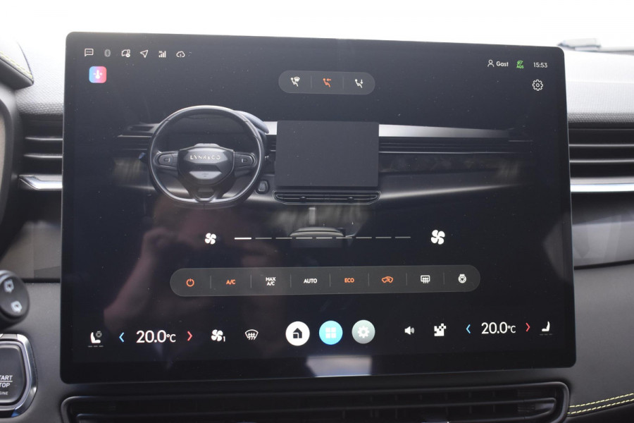 Lynk & Co 01 276PK Automaat More / Adaptive cruise control / Leren bekleding / Elektrisch verstelbare stoelen / Schuif- kanteldak / Stoel- en stuurverwarming / Parkeersensoren V+A / 360 Graden Camera / Elektrische achterklep / 20" lichtmetalen velgen