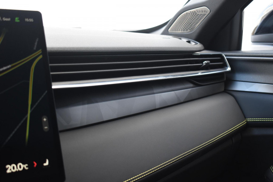Lynk & Co 01 276PK Automaat More / Adaptive cruise control / Leren bekleding / Elektrisch verstelbare stoelen / Schuif- kanteldak / Stoel- en stuurverwarming / Parkeersensoren V+A / 360 Graden Camera / Elektrische achterklep / 20" lichtmetalen velgen