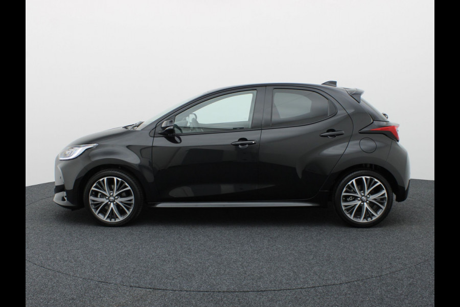 Toyota Yaris 1.5 Hybrid 130 Executive | BSM | Parkeersensoren V&A | Stoel & Stuur verw. | Prijs Rijklaar!!