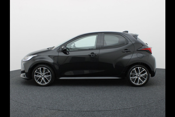 Toyota Yaris 1.5 Hybrid 130 Executive | BSM | Parkeersensoren V&A | Stoel & Stuur verw. | Prijs Rijklaar!!