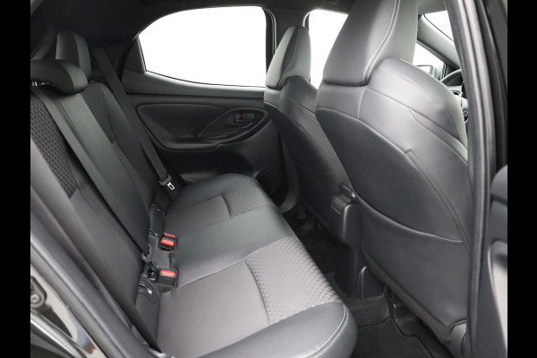Toyota Yaris 1.5 Hybrid 130 Executive | BSM | Parkeersensoren V&A | Stoel & Stuur verw. | Prijs Rijklaar!!