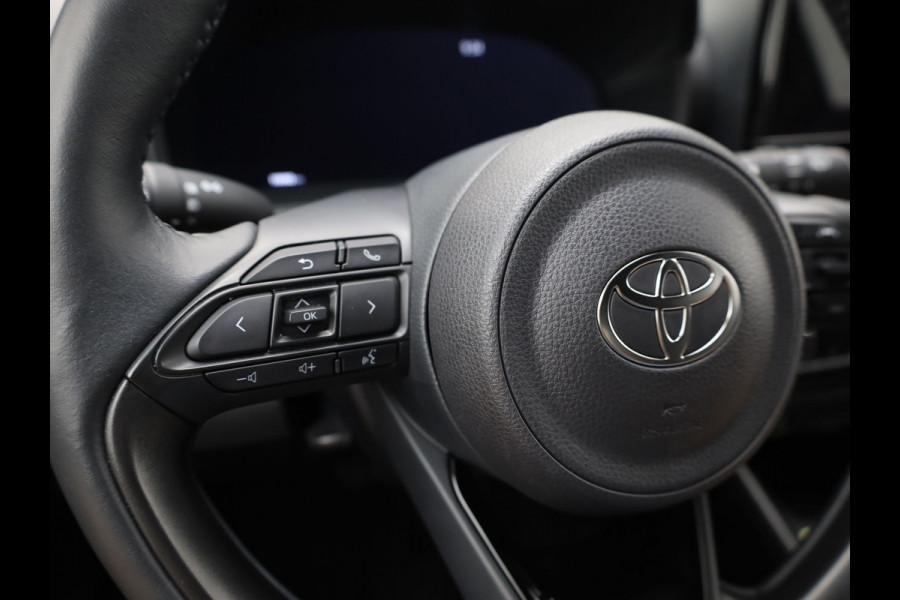 Toyota Yaris 1.5 Hybrid 130 Executive | BSM | Parkeersensoren V&A | Stoel & Stuur verw. | Prijs Rijklaar!!