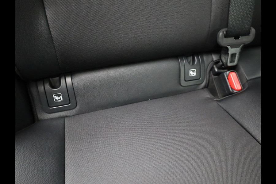 Toyota Yaris 1.5 Hybrid 130 Executive | BSM | Parkeersensoren V&A | Stoel & Stuur verw. | Prijs Rijklaar!!