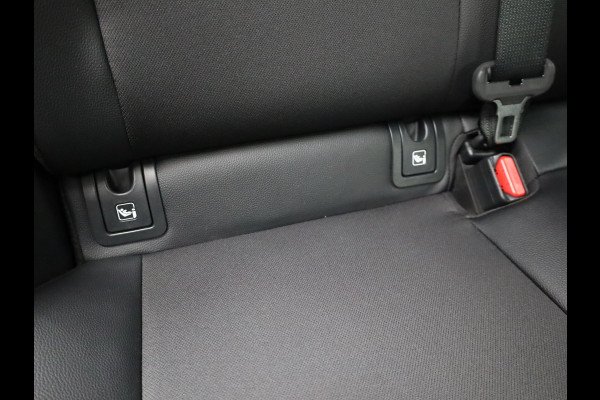 Toyota Yaris 1.5 Hybrid 130 Executive | BSM | Parkeersensoren V&A | Stoel & Stuur verw. | Prijs Rijklaar!!