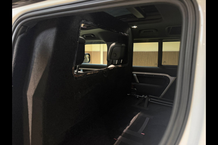 Land Rover Defender Hard Top 3.0 D200 110 MHEV X-Dynamic SE|Urban uitvoering|Pano|HSE|HUD|StandkachelKeyless|Memory|Meridian