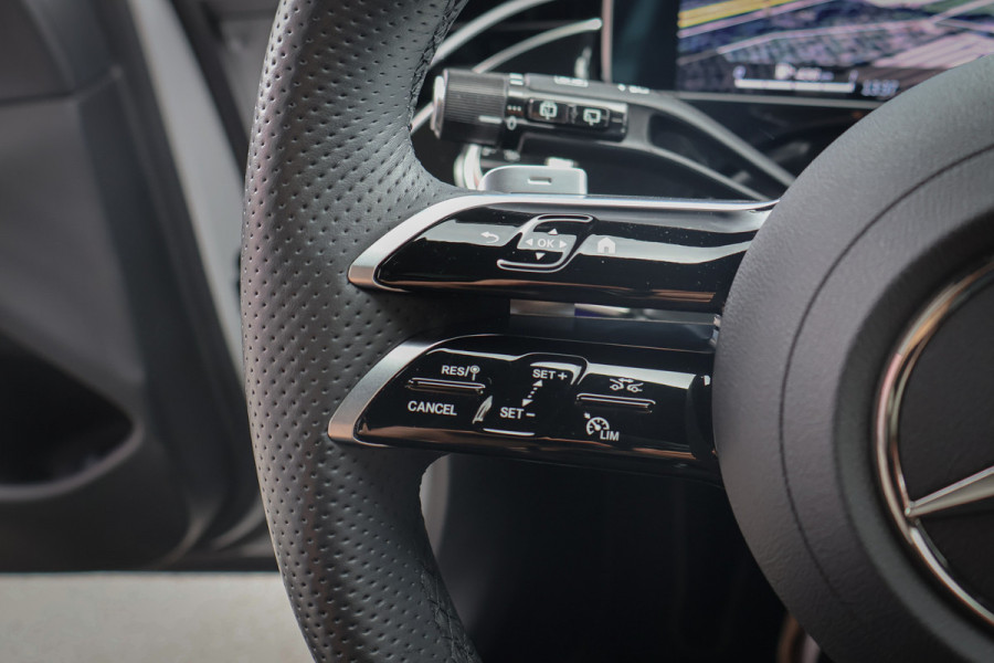Mercedes-Benz E-Klasse Estate 300e AMG LINE | BURMESTER 4D | SUPERSCREEN | PANORAMADAK | 20" | NIGHTPACK | DISTRONIC | PRIVACY GLASS | MANUFAKTUR ALPIN