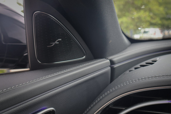 Mercedes-Benz E-Klasse Estate 300e AMG LINE | BURMESTER 4D | SUPERSCREEN | PANORAMADAK | 20" | NIGHTPACK | DISTRONIC | PRIVACY GLASS | MANUFAKTUR ALPIN