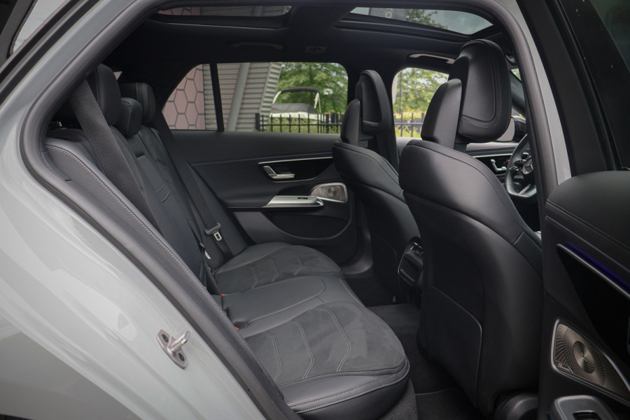 Mercedes-Benz E-Klasse Estate 300e AMG LINE | BURMESTER 4D | SUPERSCREEN | PANORAMADAK | 20" | NIGHTPACK | DISTRONIC | PRIVACY GLASS | MANUFAKTUR ALPIN
