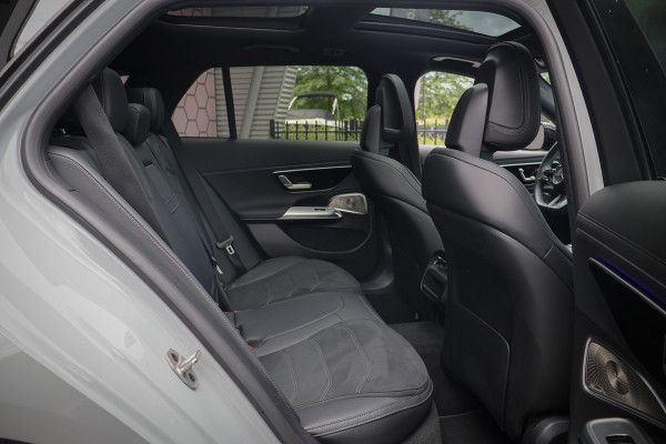 Mercedes-Benz E-Klasse Estate 300e AMG LINE | BURMESTER 4D | SUPERSCREEN | PANORAMADAK | 20" | NIGHTPACK | DISTRONIC | PRIVACY GLASS | MANUFAKTUR ALPIN