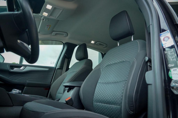 Ford Kuga 2.5 PHEV Titanium / Winter Pack / Zwart Metallic / Incl BTW