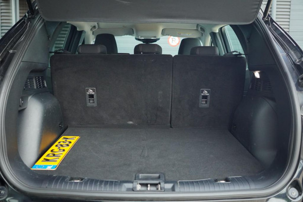 Ford Kuga 2.5 PHEV Titanium / Winter Pack / Zwart Metallic / Incl BTW