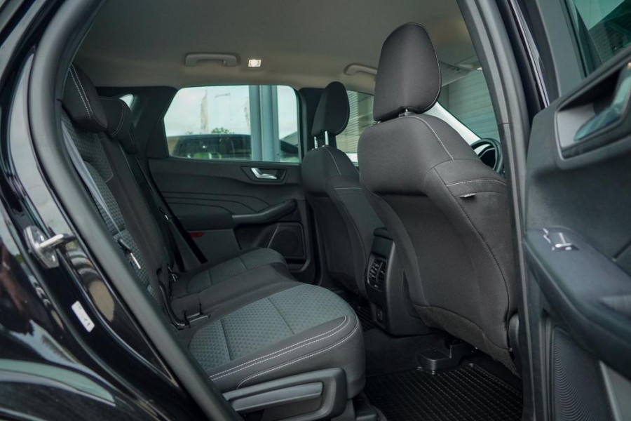 Ford Kuga 2.5 PHEV Titanium / Winter Pack / Zwart Metallic / Incl BTW