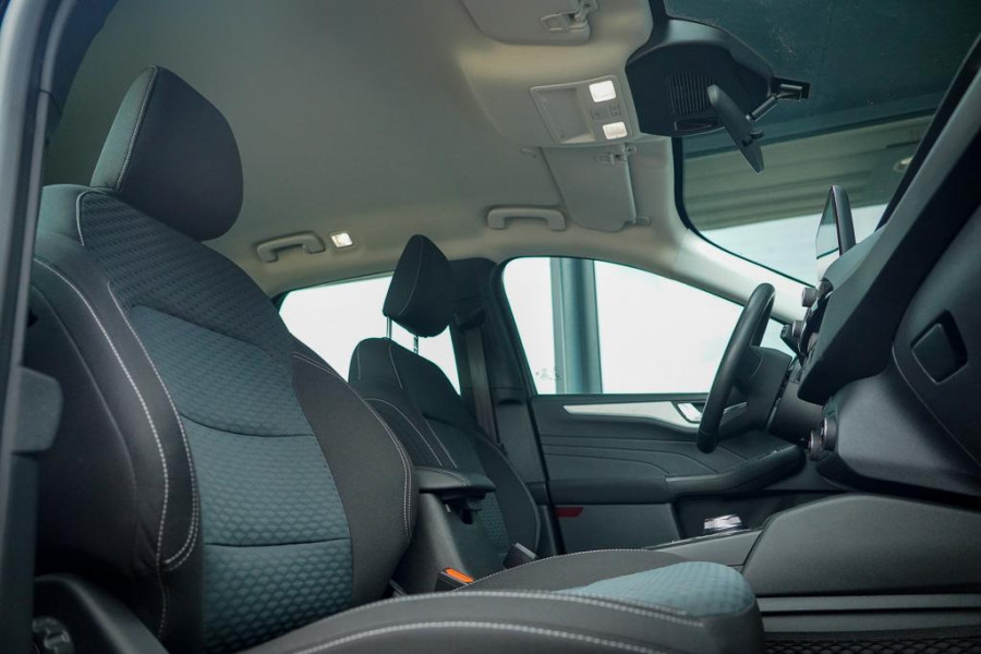 Ford Kuga 2.5 PHEV Titanium / Winter Pack / Zwart Metallic / Incl BTW