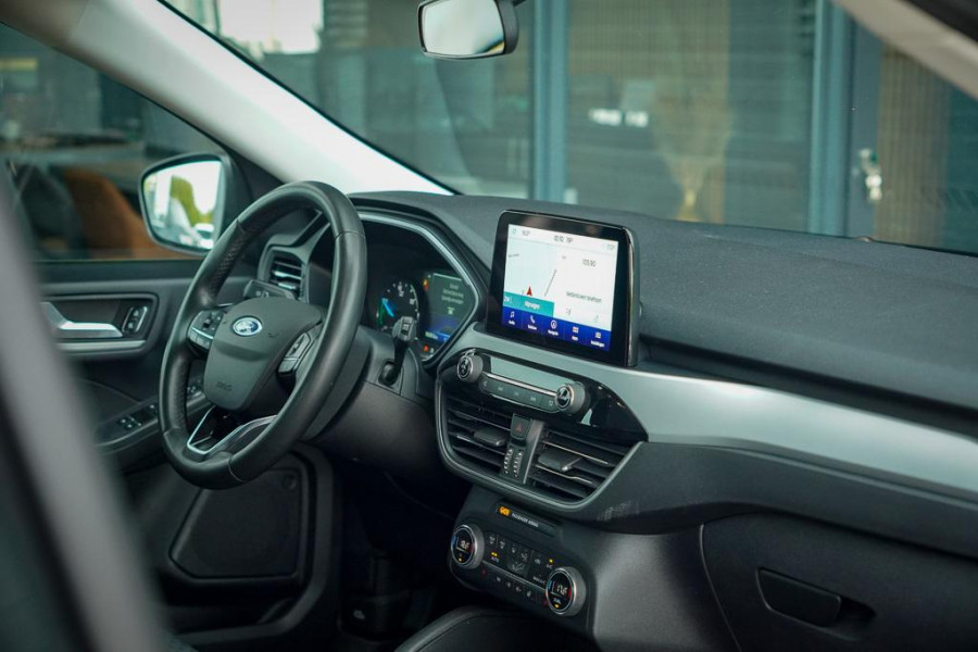 Ford Kuga 2.5 PHEV Titanium / Winter Pack / Zwart Metallic / Incl BTW