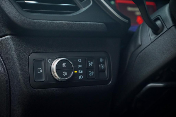 Ford Kuga 2.5 PHEV Titanium / Winter Pack / Zwart Metallic / Incl BTW