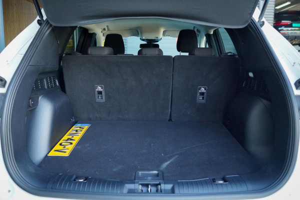 Ford Kuga 2.5 PHEV Titanium / Afneembare trekhaak / Privacy Glass / Stoelverwarming / Incl BTW