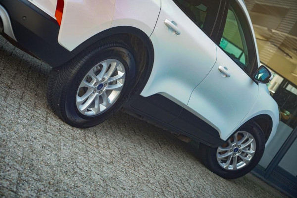 Ford Kuga 2.5 PHEV Titanium / Afneembare trekhaak / Privacy Glass / Stoelverwarming / Incl BTW