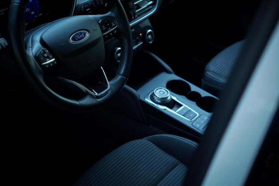 Ford Kuga 2.5 PHEV Titanium / Afneembare trekhaak / Privacy Glass / Stoelverwarming / Incl BTW
