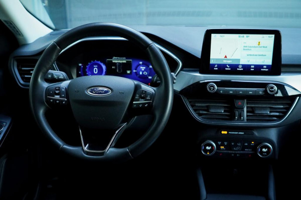 Ford Kuga 2.5 PHEV Titanium / Afneembare trekhaak / Privacy Glass / Stoelverwarming / Incl BTW