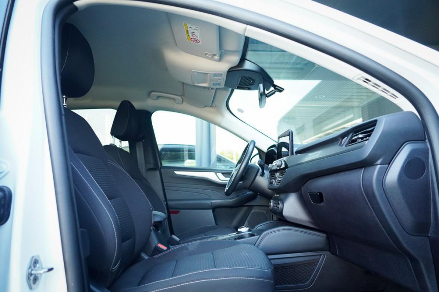 Ford Kuga 2.5 PHEV Titanium / Afneembare trekhaak / Privacy Glass / Stoelverwarming / Incl BTW