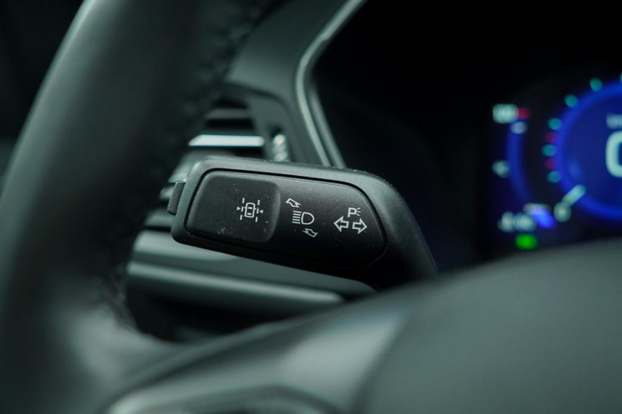 Ford Kuga 2.5 PHEV Titanium / Afneembare trekhaak / Privacy Glass / Stoelverwarming / Incl BTW
